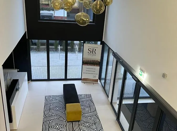 A213 Solny Apartman *